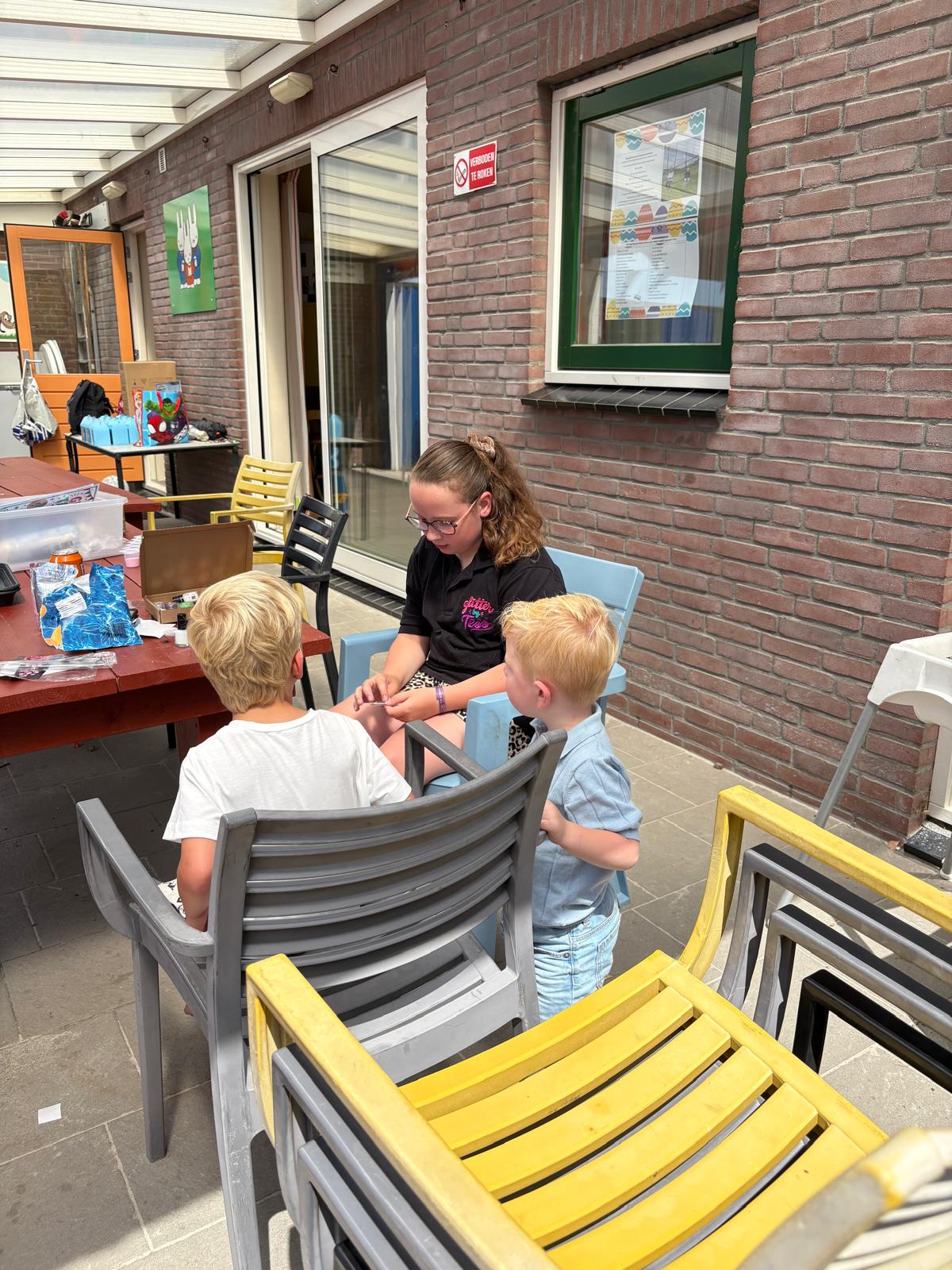 Glittertattoos kinderfeestje Nieuwkoop bij Speeltuin Zuideinde